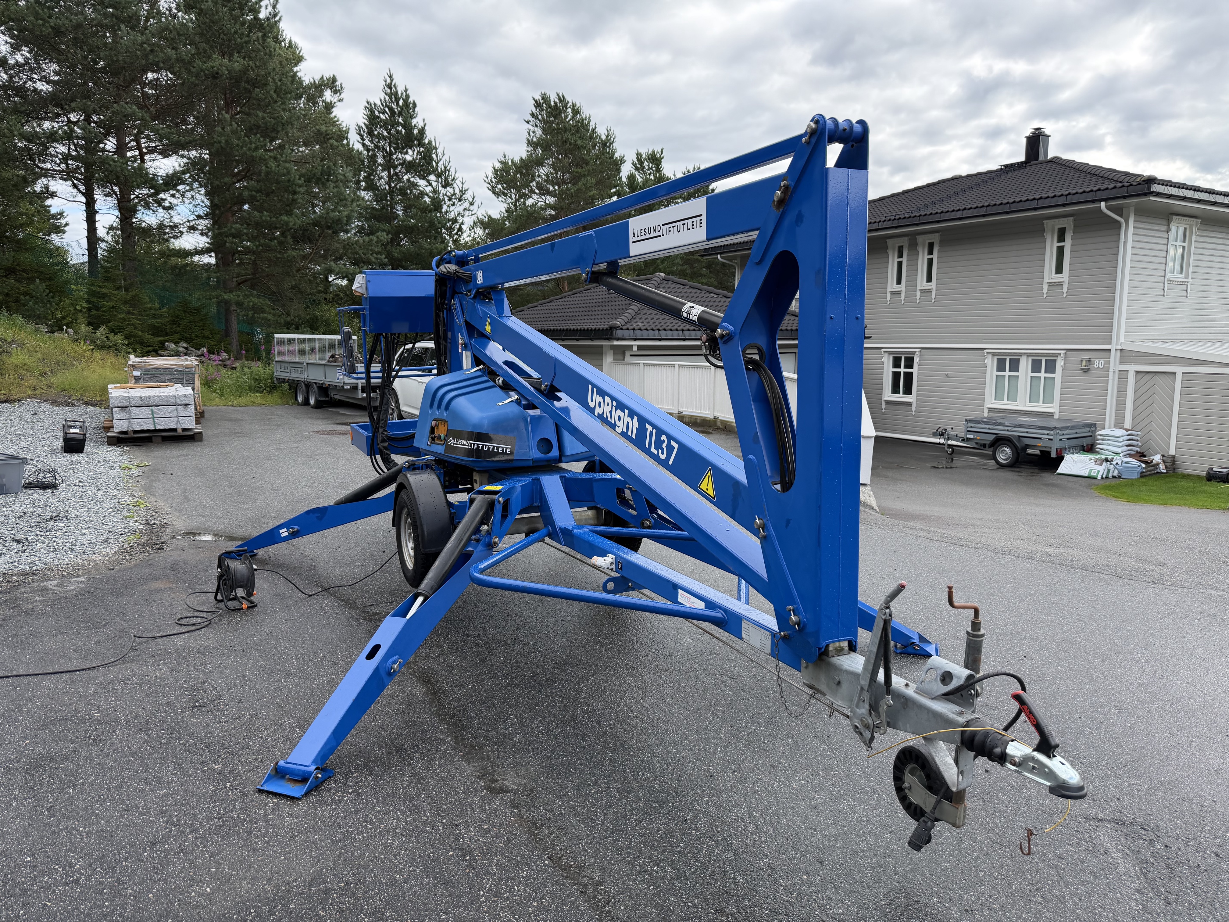 15 METER UPRIGHT TL37